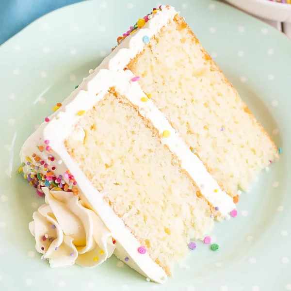 Classic Cake and Cupcakes - Image 7